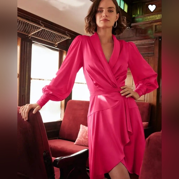 WHBM LONG SLEEVE SATIN WRAP FUSCHIA DRESS SIZE 12 NWT - Picture 4 of 5